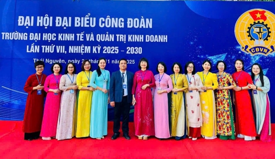 Đoàn đại biểu Khoa Luật và Quản lý