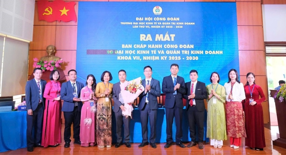 Ban chấp hành Công đoàn khóa VII nhiệm kỳ 2025- 2030 ra mắt Đại hội